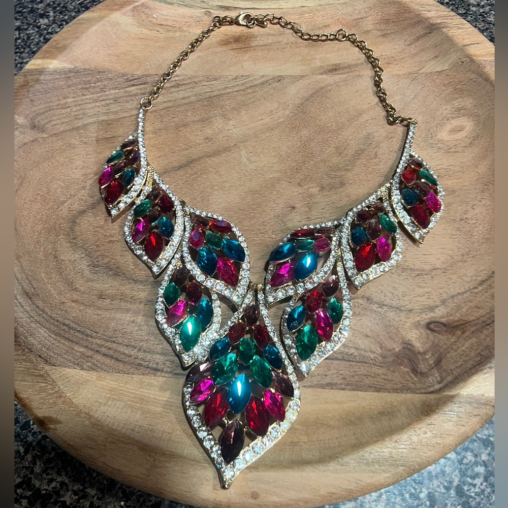 Multicolor Statement Necklace 💕
